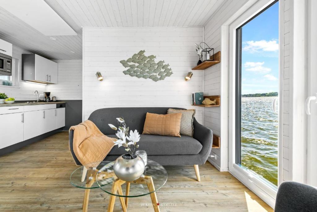 Hausboot Gluecksmomente Mit Dachterrasse In Schleswig Am Ostseefjord Schlei Екстер'єр фото