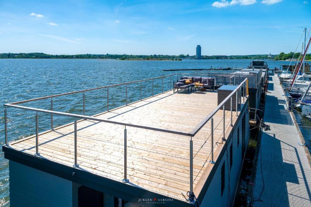 Hausboot Gluecksmomente Mit Dachterrasse In Schleswig Am Ostseefjord Schlei Екстер'єр фото