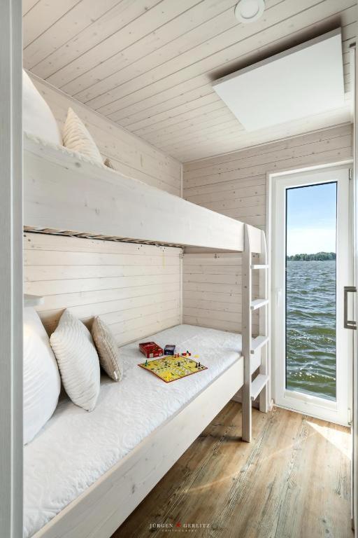Hausboot Gluecksmomente Mit Dachterrasse In Schleswig Am Ostseefjord Schlei Екстер'єр фото